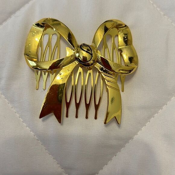 Nice Shiny Gold Bow Hair Comb - Picture 1 of 2